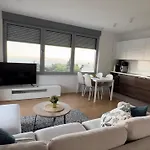 Splendid View 아파트 *