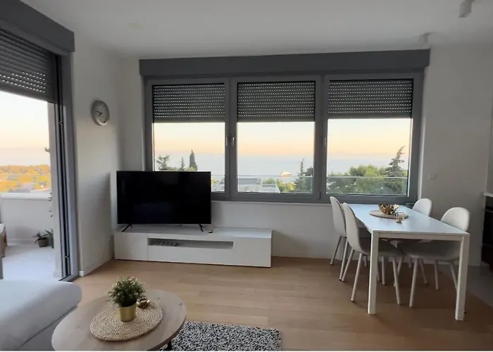 Splendid View 아파트 *