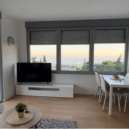 Splendid View Apartment *